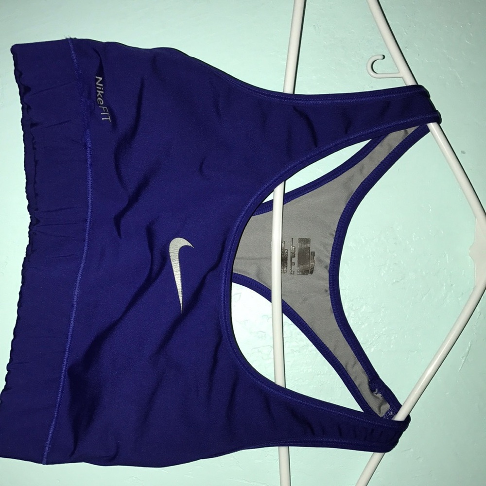 Sports bra
